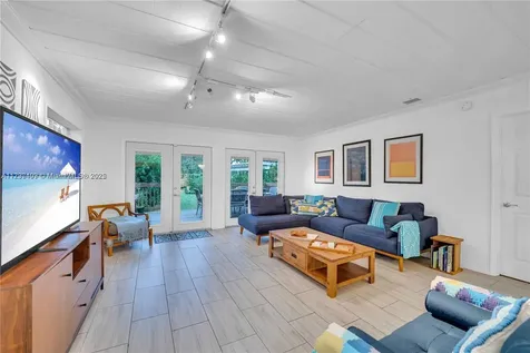 13624 NW 1st Avenue Miami FL 33168