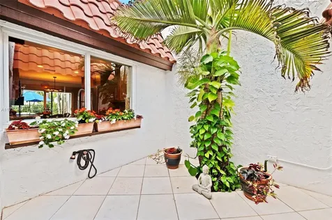 510 NE 195th Street Miami FL 33179