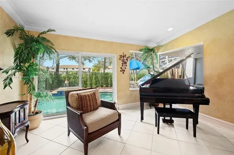 510 NE 195th Street Miami FL 33179