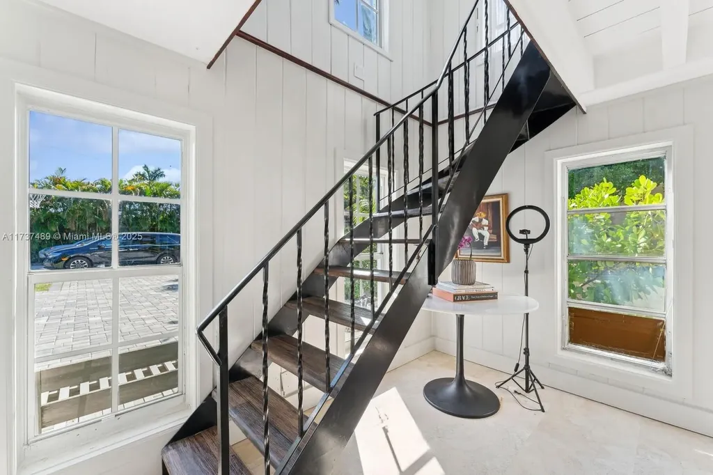 951 Buchanan Street Hollywood FL 33019