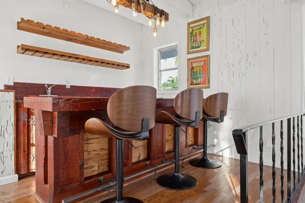 951 Buchanan Street Hollywood FL 33019