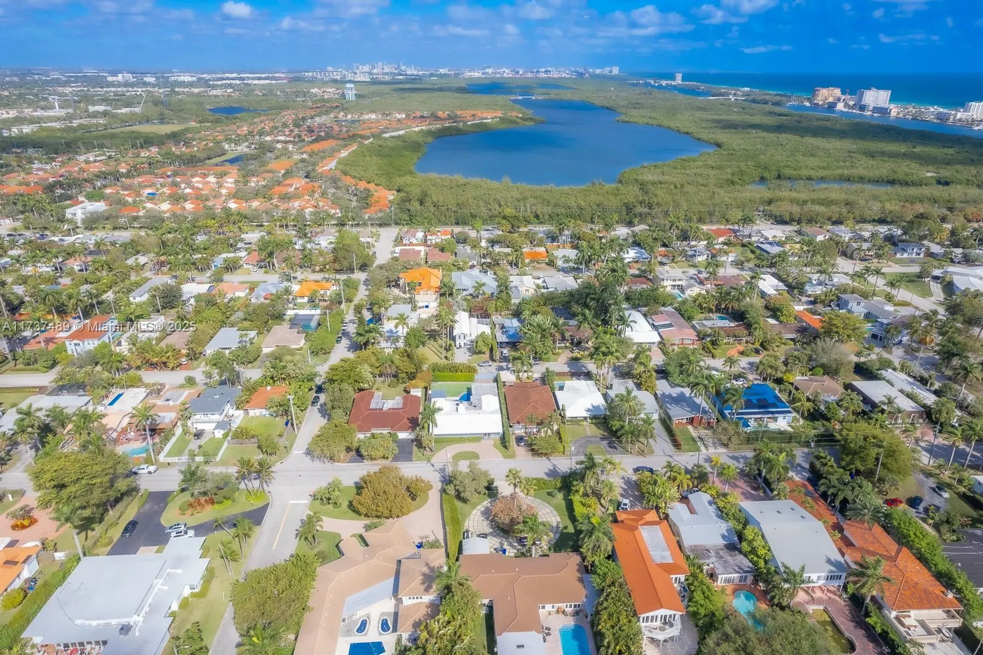 951 Buchanan Street Hollywood FL 33019