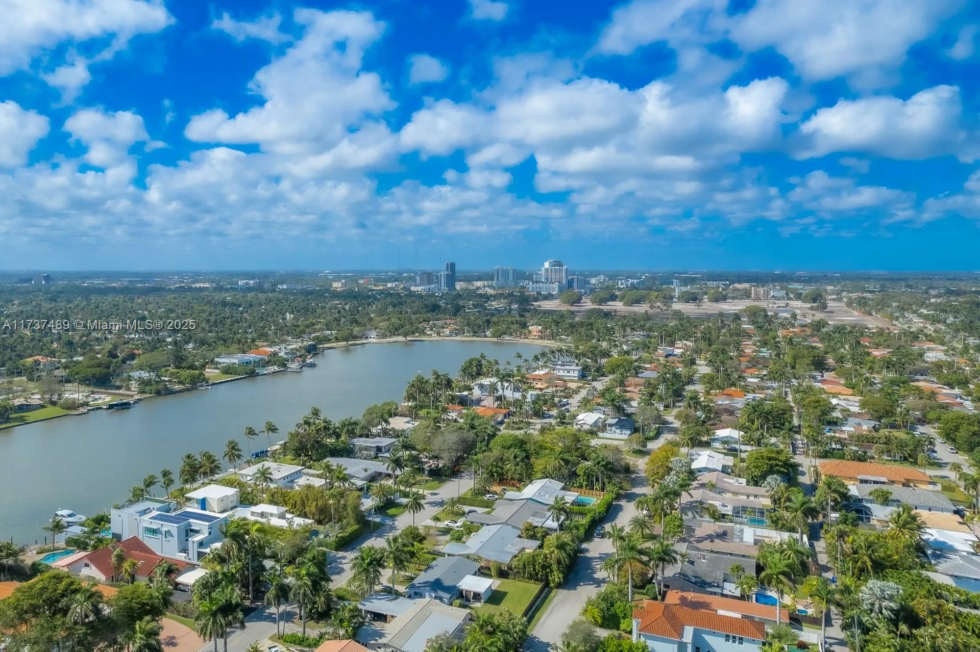 951 Buchanan Street Hollywood FL 33019