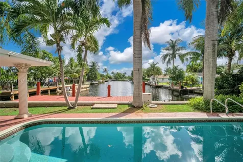 1915 N 28th Avenue Hollywood FL 33020