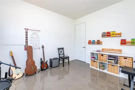 19115 NE 8th Court Miami FL 33179