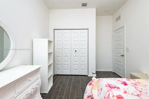 19115 NE 8th Court Miami FL 33179