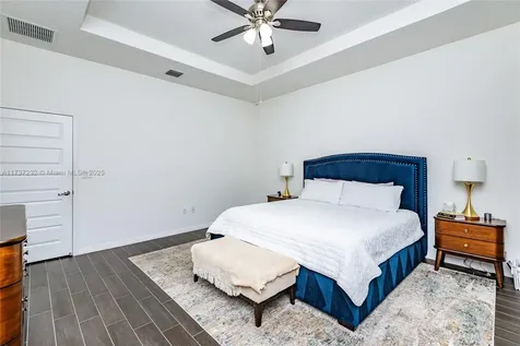 19115 NE 8th Court Miami FL 33179
