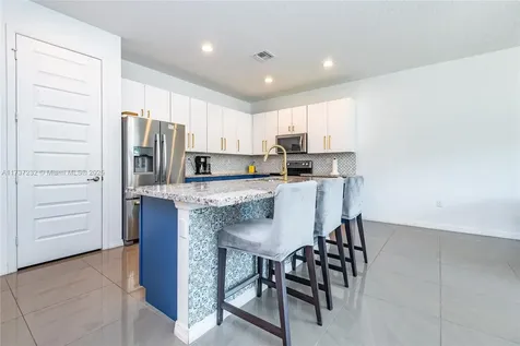 19115 NE 8th Court Miami FL 33179