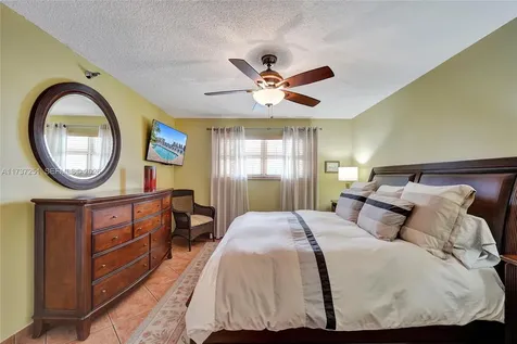 17700 N Bay Road Sunny Isles Beach FL 33160