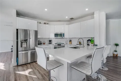 15422 SW 41st Terrace Miami FL 33185