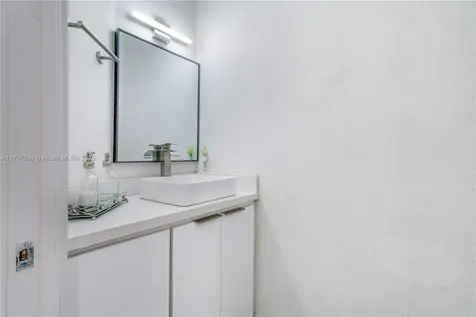 15422 SW 41st Terrace Miami FL 33185