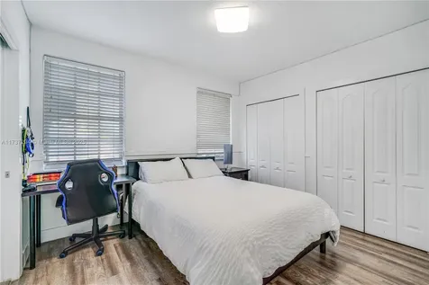 15422 SW 41st Terrace Miami FL 33185