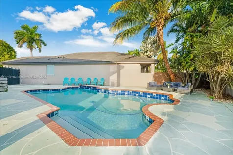 15422 SW 41st Terrace Miami FL 33185