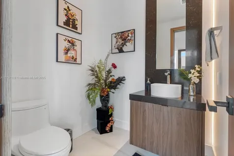607 Palm Drive Hallandale Beach FL 33009