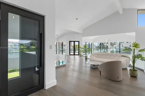 607 Palm Drive Hallandale Beach FL 33009