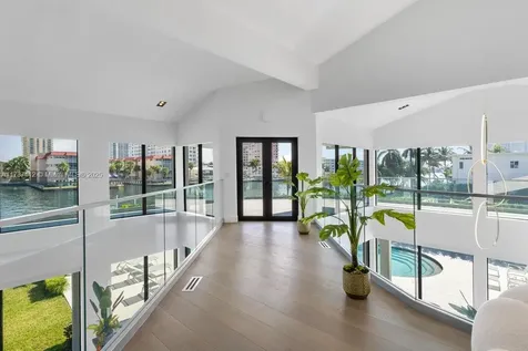 607 Palm Drive Hallandale Beach FL 33009
