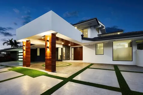 607 Palm Drive Hallandale Beach FL 33009