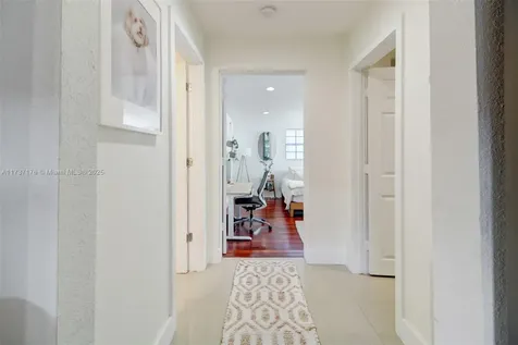 4456 SW 10th Street Miami FL 33134
