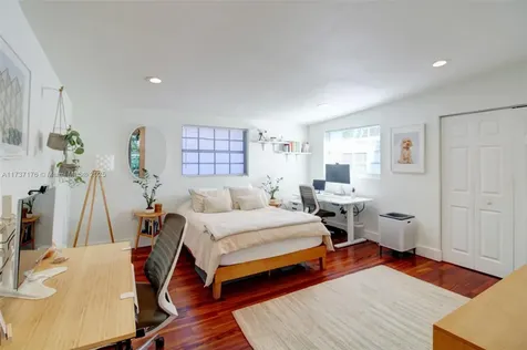 4456 SW 10th Street Miami FL 33134