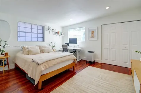 4456 SW 10th Street Miami FL 33134