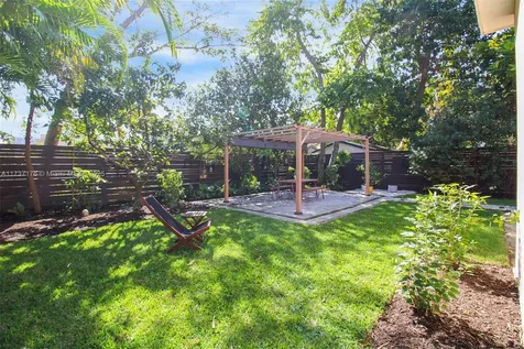 4456 SW 10th Street Miami FL 33134