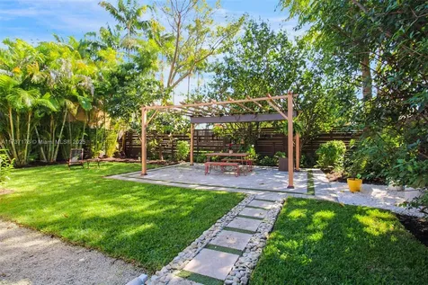 4456 SW 10th Street Miami FL 33134