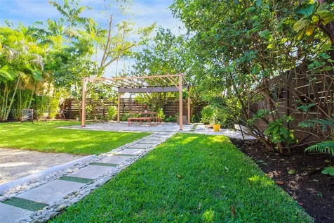 4456 SW 10th Street Miami FL 33134