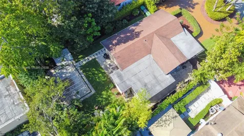 4456 SW 10th Street Miami FL 33134
