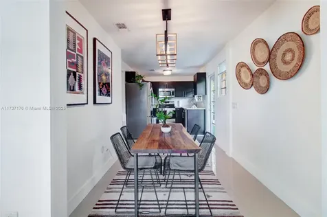 4456 SW 10th Street Miami FL 33134