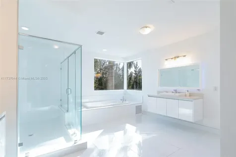 10220 NW 74th Terrace Doral FL 33178