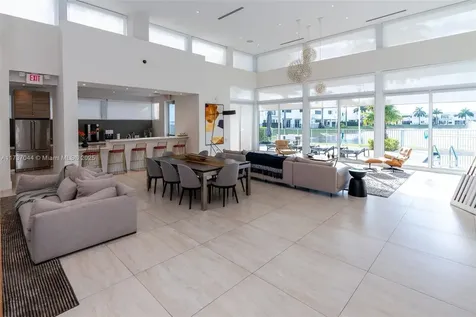 10220 NW 74th Terrace Doral FL 33178