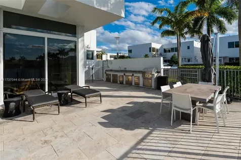 10220 NW 74th Terrace Doral FL 33178