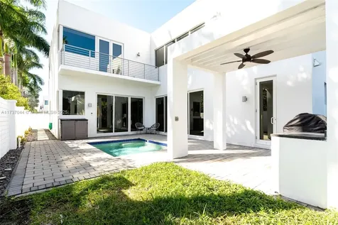 10220 NW 74th Terrace Doral FL 33178
