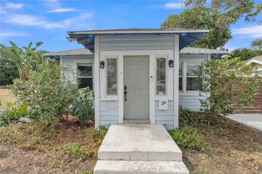 510 El Vedado West Palm Beach FL 33405