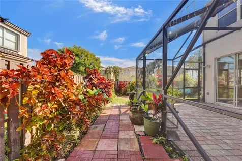10801 NW 12th Place Plantation FL 33322