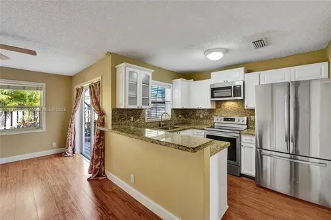10801 NW 12th Place Plantation FL 33322