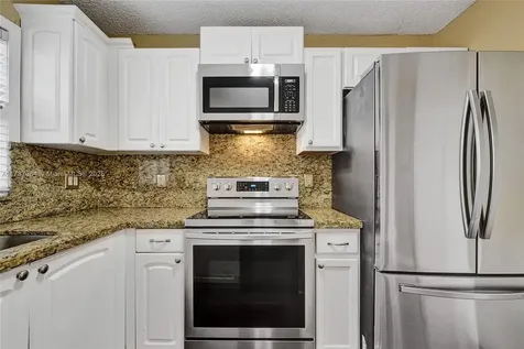 10801 NW 12th Place Plantation FL 33322