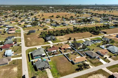 2013 NE 18th Avenue Cape Coral FL 33909