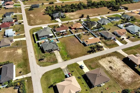 2013 NE 18th Avenue Cape Coral FL 33909