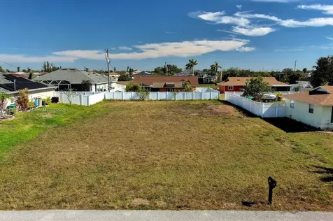 2013 NE 18th Avenue Cape Coral FL 33909