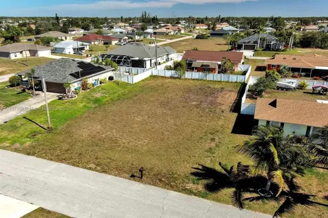 2013 NE 18th Avenue Cape Coral FL 33909