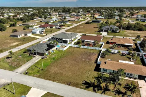 2013 NE 18th Avenue Cape Coral FL 33909