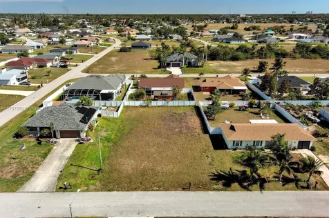 2013 NE 18th Avenue Cape Coral FL 33909