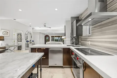 3175 Sheridan Avenue Miami Beach FL 33140