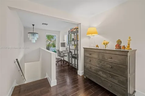 3175 Sheridan Avenue Miami Beach FL 33140
