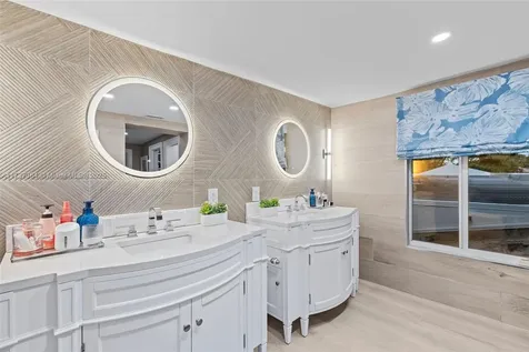 3175 Sheridan Avenue Miami Beach FL 33140