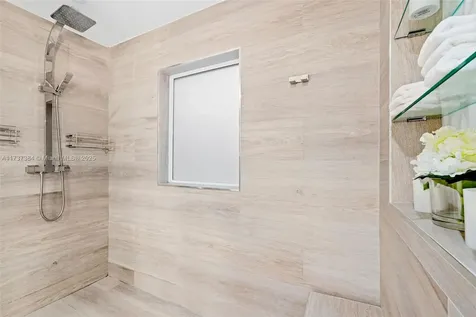 3175 Sheridan Avenue Miami Beach FL 33140