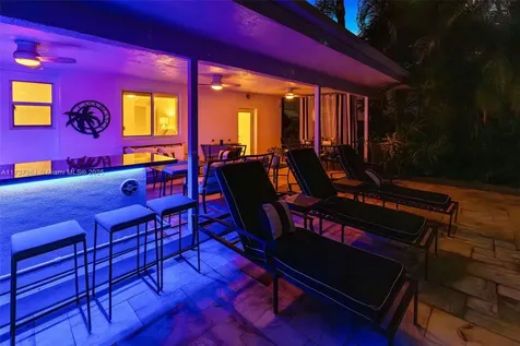 3175 Sheridan Avenue Miami Beach FL 33140