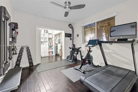 3175 Sheridan Avenue Miami Beach FL 33140