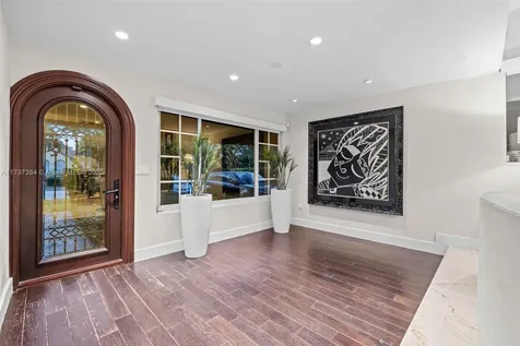 3175 Sheridan Avenue Miami Beach FL 33140